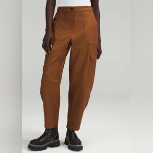 Lululemon Light Utilitech Cargo Pocket HR Pant